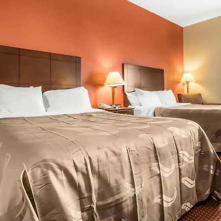 Quality Inn & Suites Lawrenceburg Exterior foto