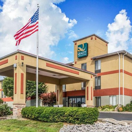 Quality Inn & Suites Lawrenceburg Exterior foto