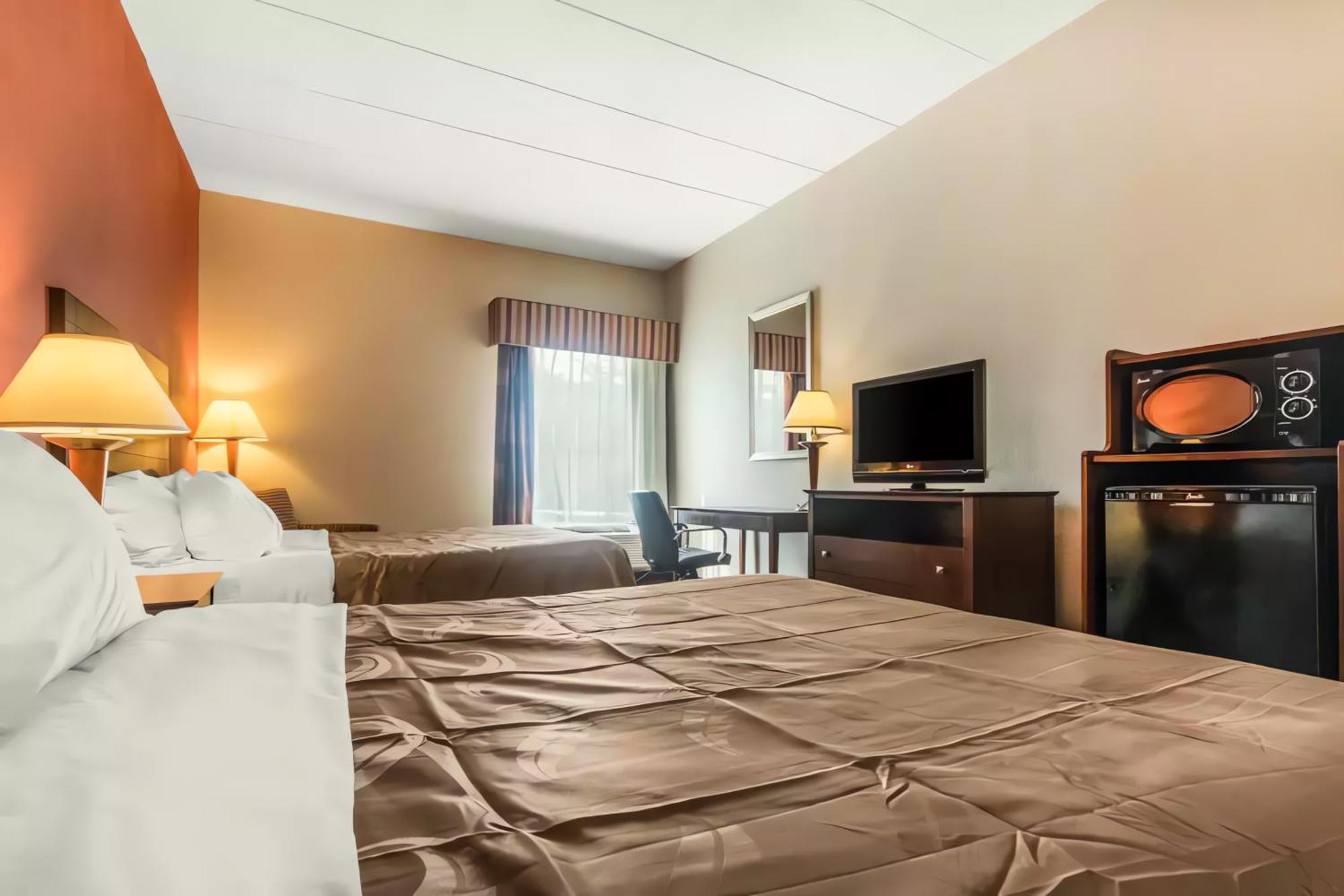 Quality Inn & Suites Lawrenceburg Exterior foto